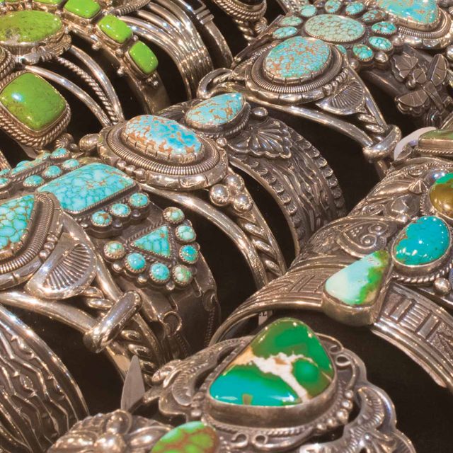 極美品 American Indian Jewelry Ⅰ,Ⅱ,Ⅲ 3冊セット American Indian Jewelry Reference Books PAIR - Adobe Gallery, Santa Fe