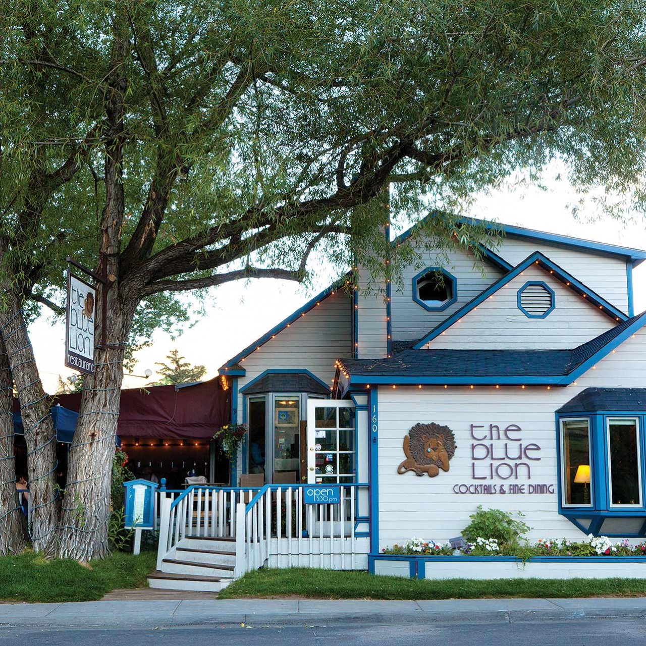 The Blue Lion Restaurant